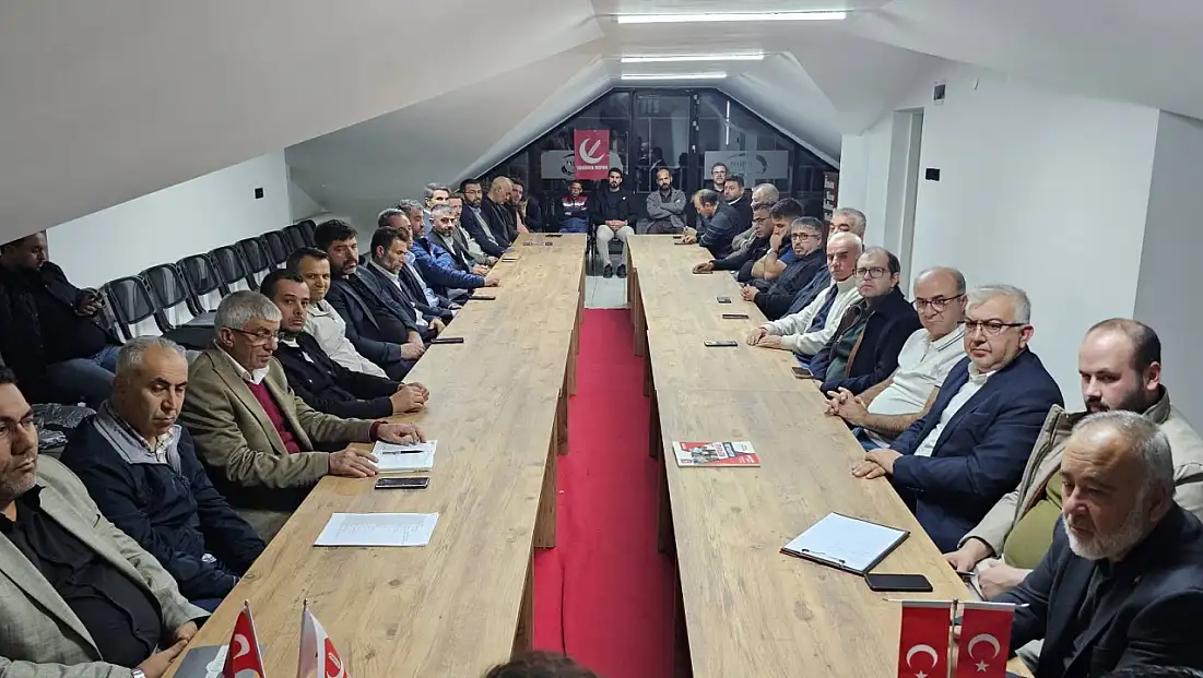 YRP'nin Kayseri yönetimi toplandı: Bir dokunduk, bin ah işittik!