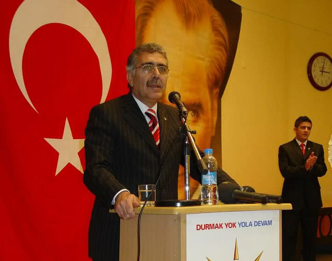 AK Parti'de bir döneme damgasını vuran isim bakın ne için dua istedi!
