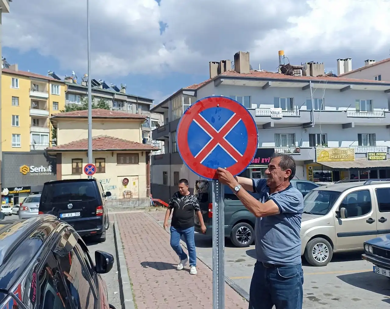 İlçede dikkat çeken değişiklik! Eskiler gitti yeniler geldi
