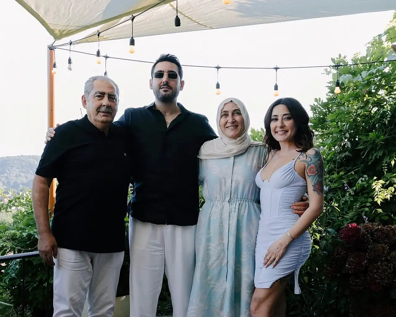 Kayserili ünlü şarkıcı kesenin ağzını açtı! Hediyenin fiyatı dudak uçuklattı