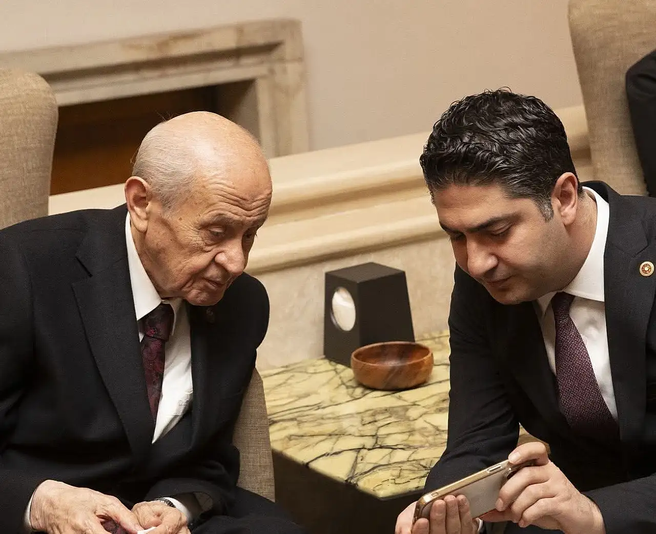 Kayserili vekilin kitabı çıktı!