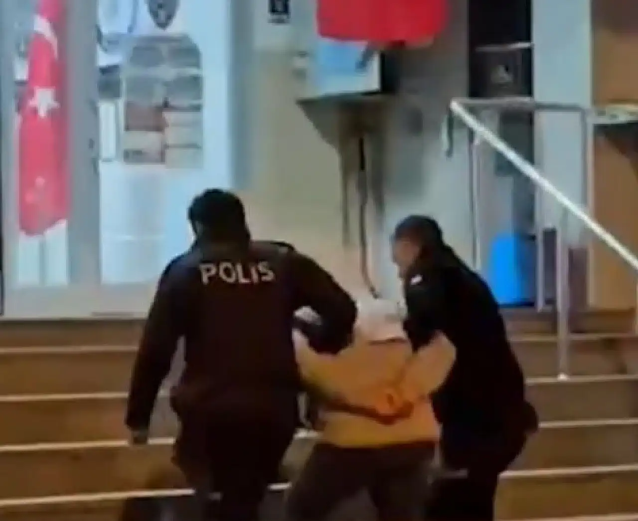 Kayseri'de denetlenmedik kimse kalmadı! Onlarca şahıs yakalandı