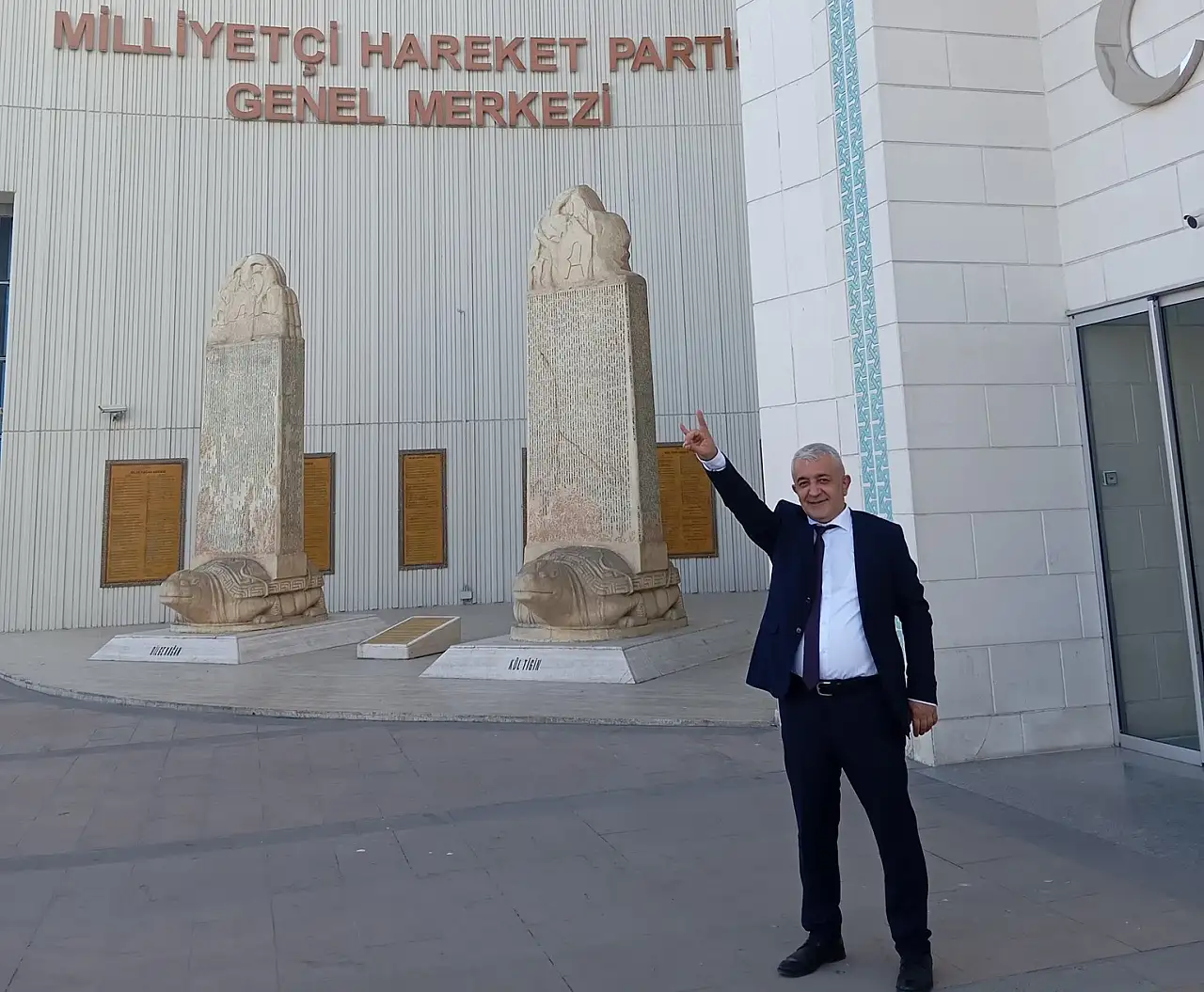 Kayseri'de MHP'nin kurucusu Alparslan Türkeş ile anısı olan aranıyor!