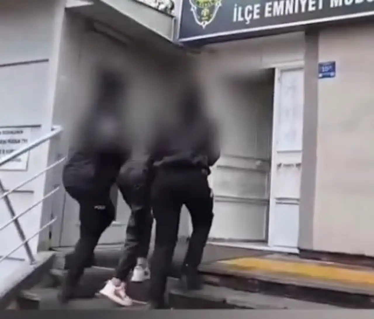 Kayseri'de polisin peşinde olduğu 2 hükümlü yakalandı