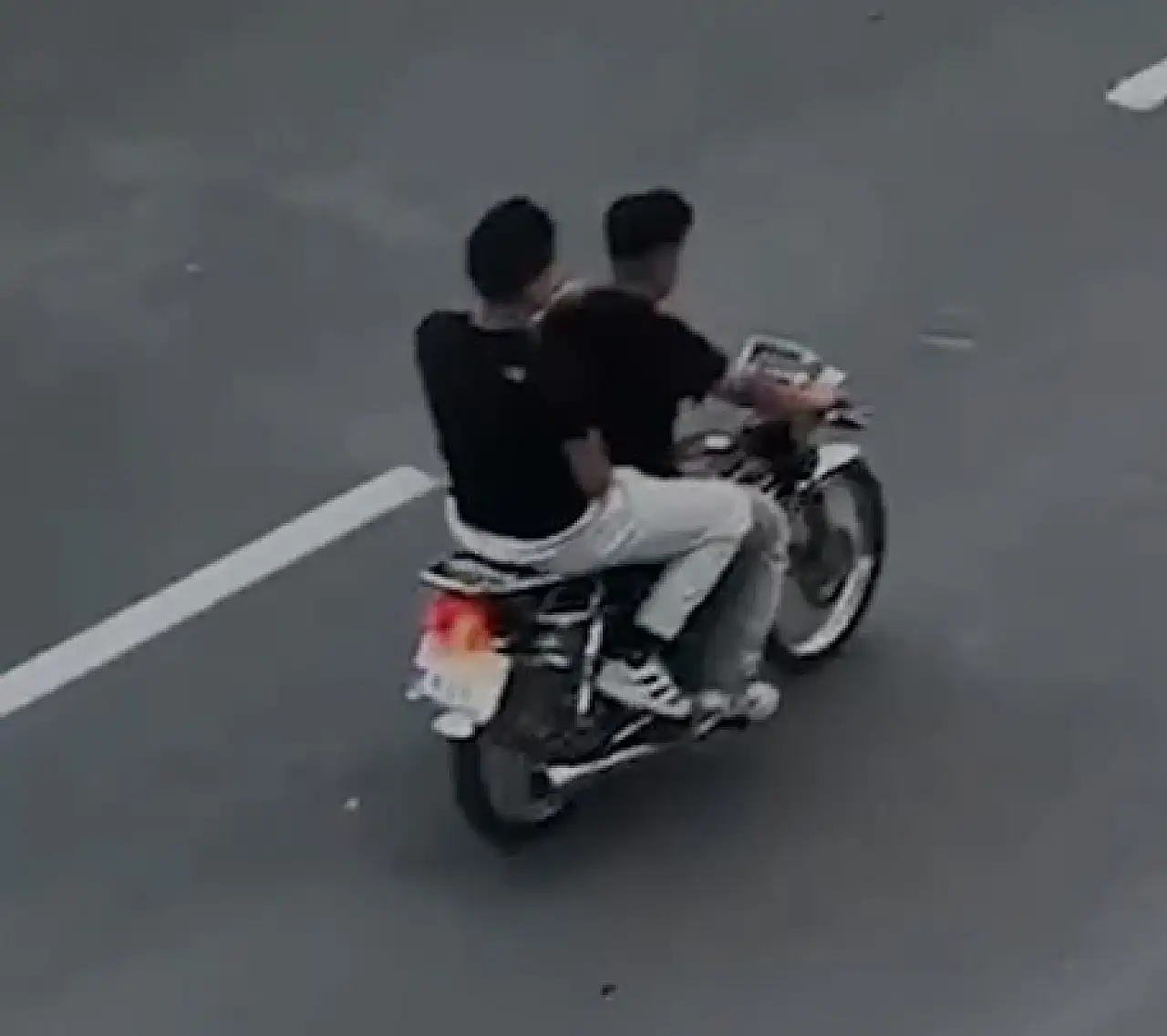 Beğeni uğruna trafiği tehlikeye atan motosikletlilere rekor ceza