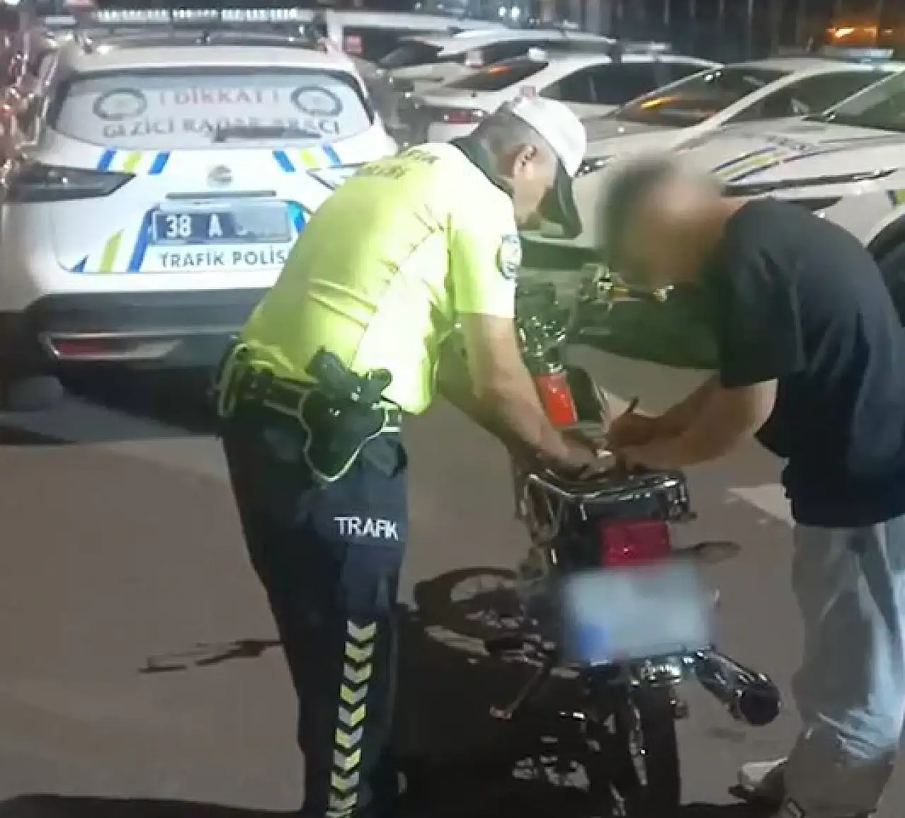 Beğeni uğruna trafiği tehlikeye atan motosikletlilere rekor ceza