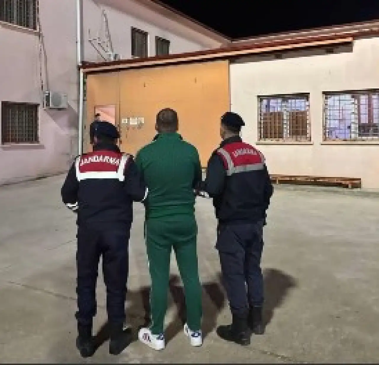 FETÖ'nün güncel yapılanmasına darbe: 92 şahıs yakalandı