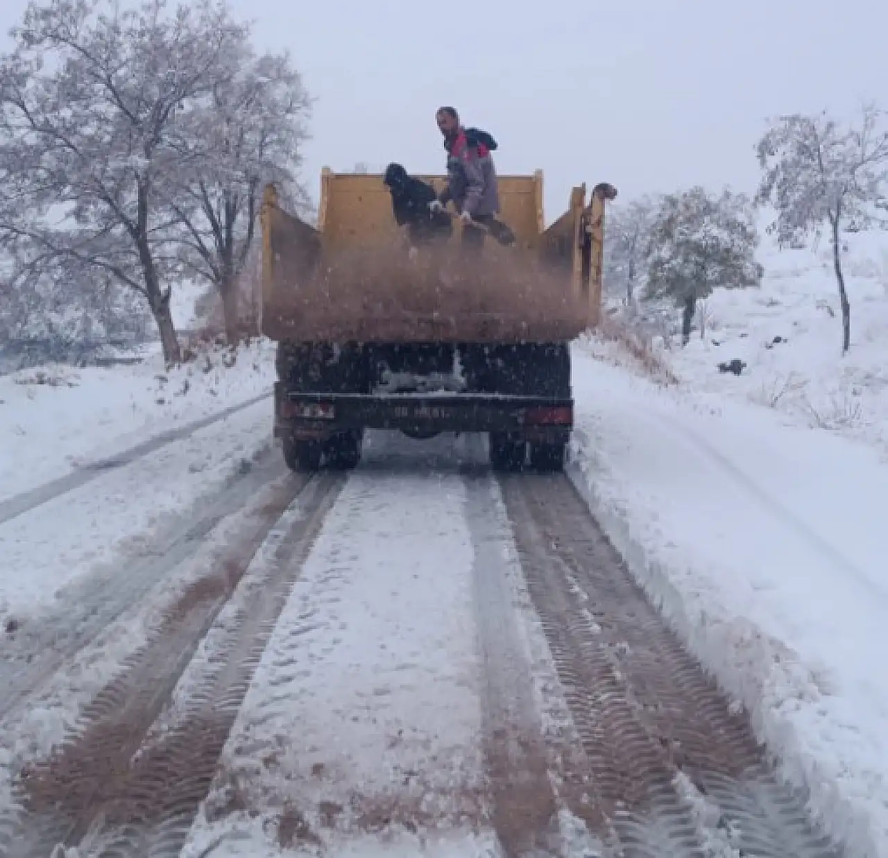 İncesu'da kar alarmı: 15 araç ve 50 personel sahada