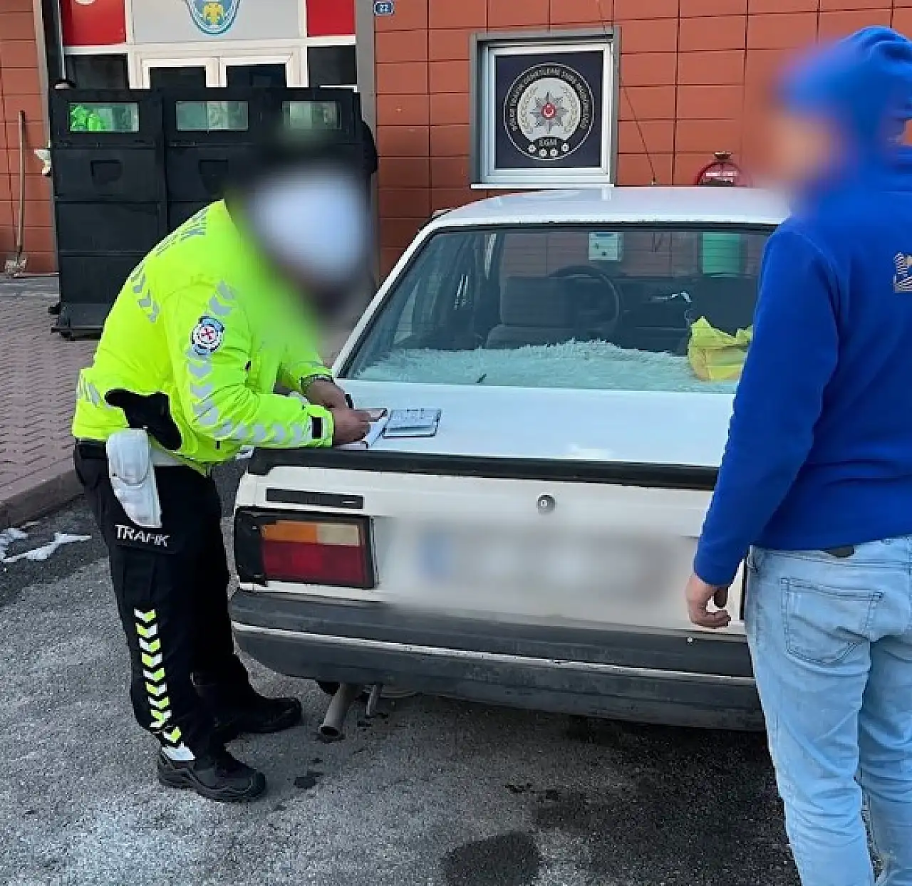 Kayseri'de okul önünde hayasızca hareket eden sürücü yakalandı