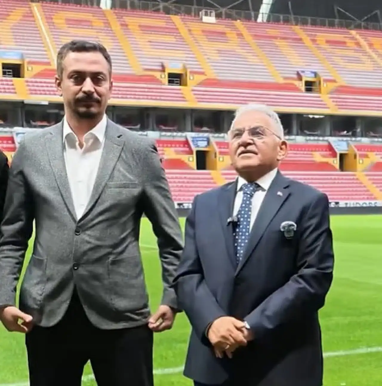 Kayseri'de stadyum baştan aşağı yenilendi!