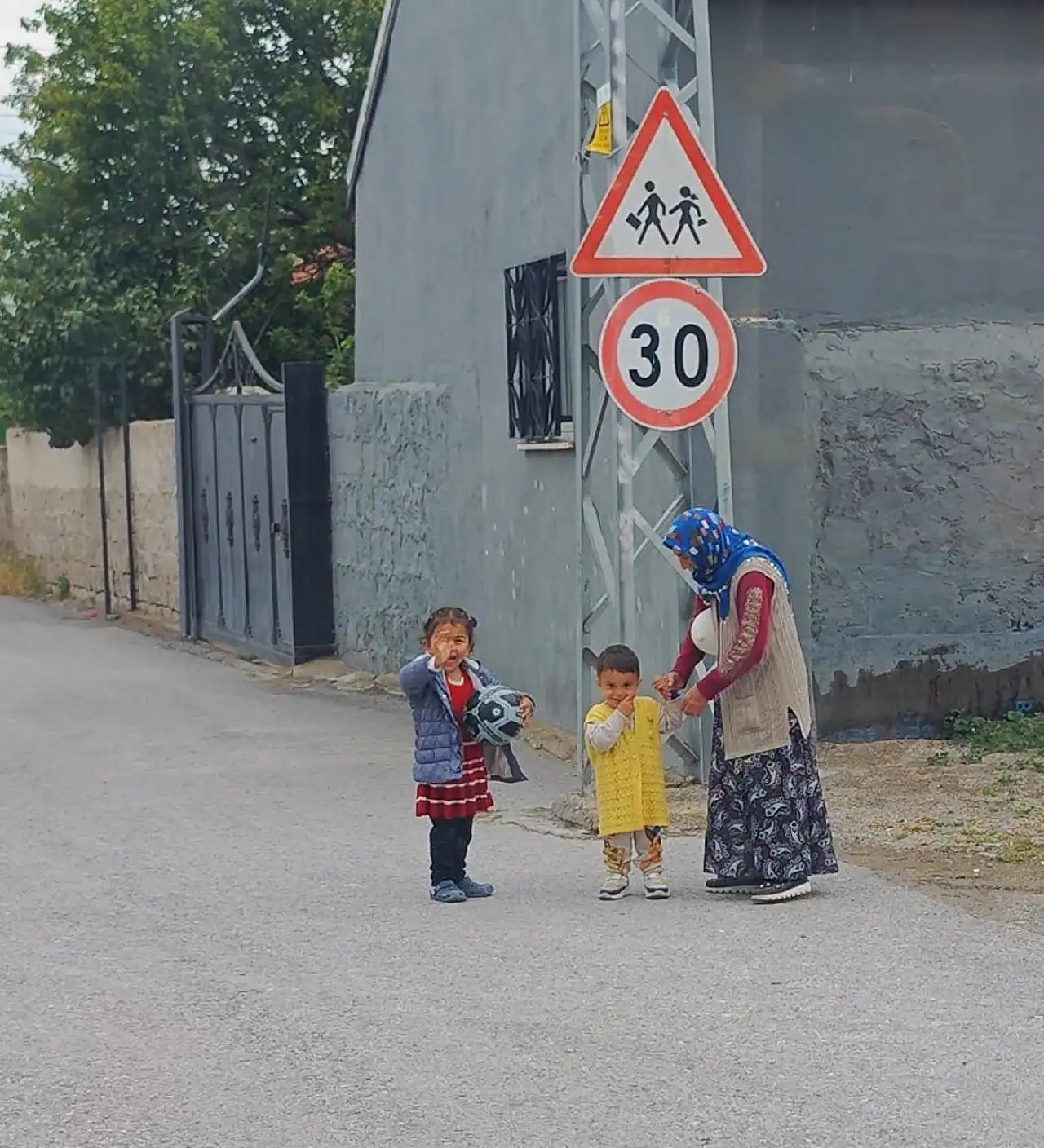 Otobüs şoföründen anlamlı jest