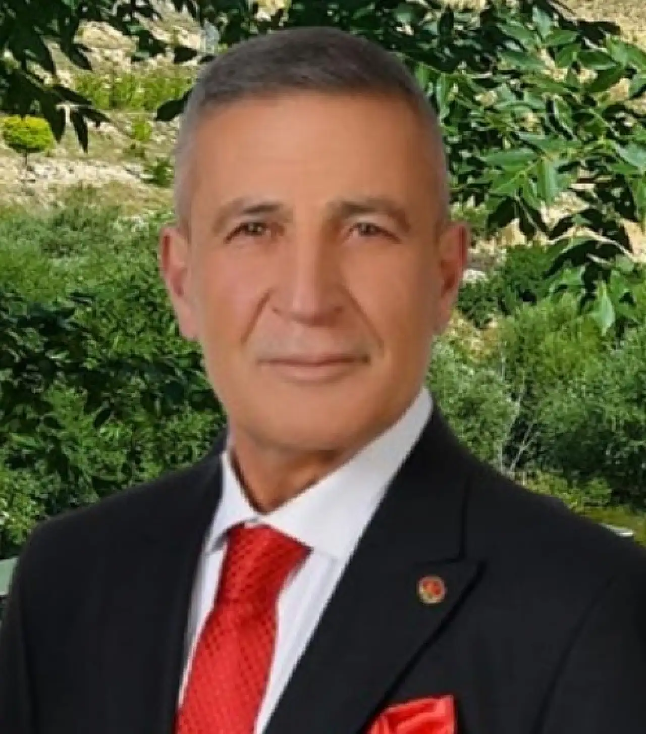 Kayseri'de bir belediye başkanı daha partisinden istifa etti!