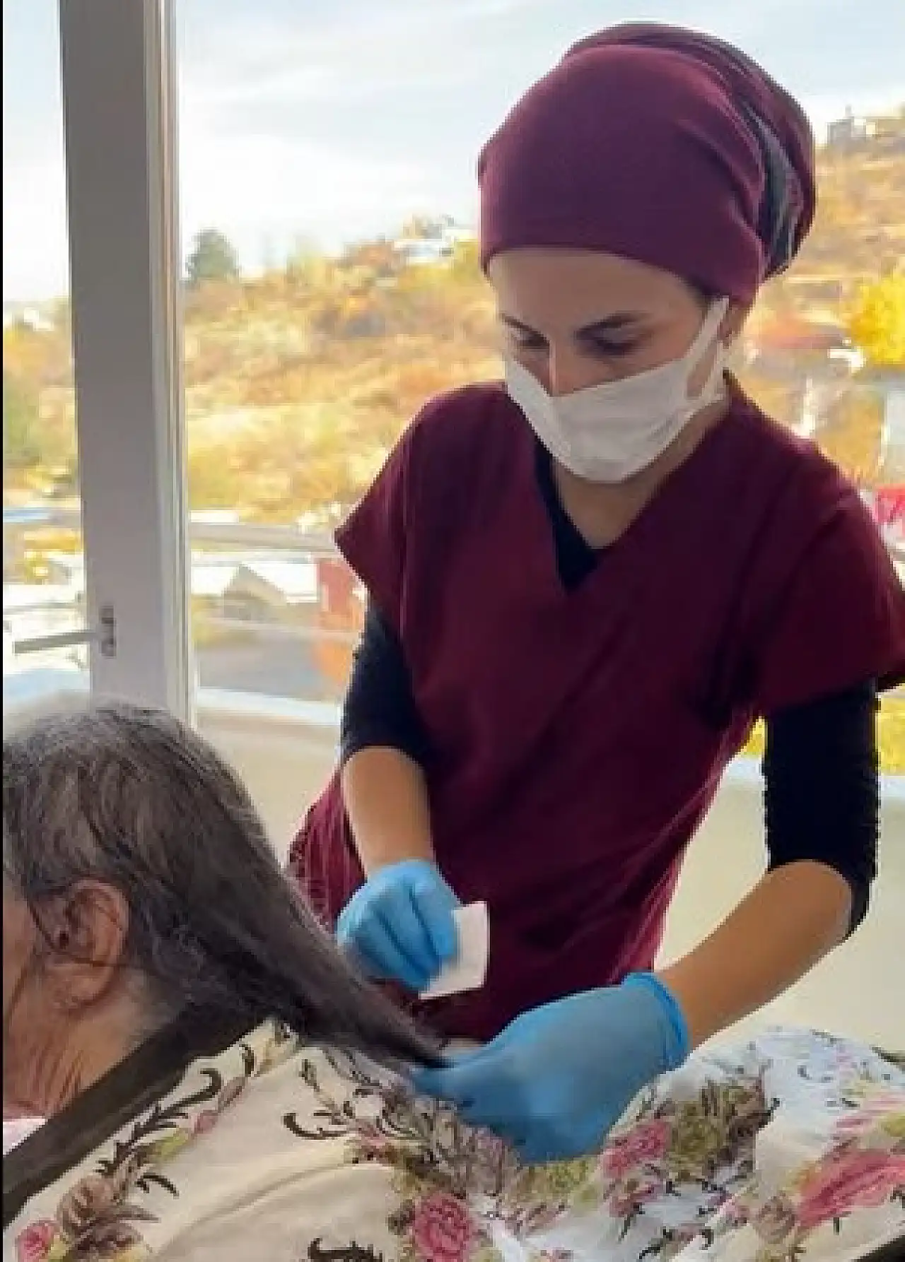 Hacılar Belediyesi: Bir kapı çalıyor, bir gönül alıyor