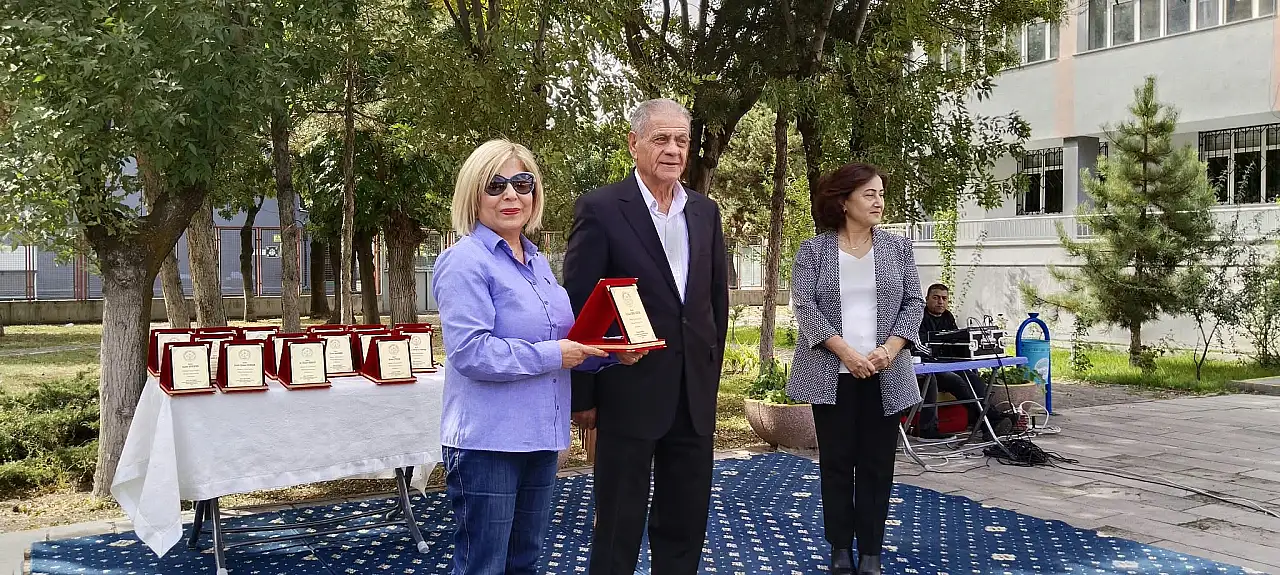 Sümer Lisesi mezunları buluştu