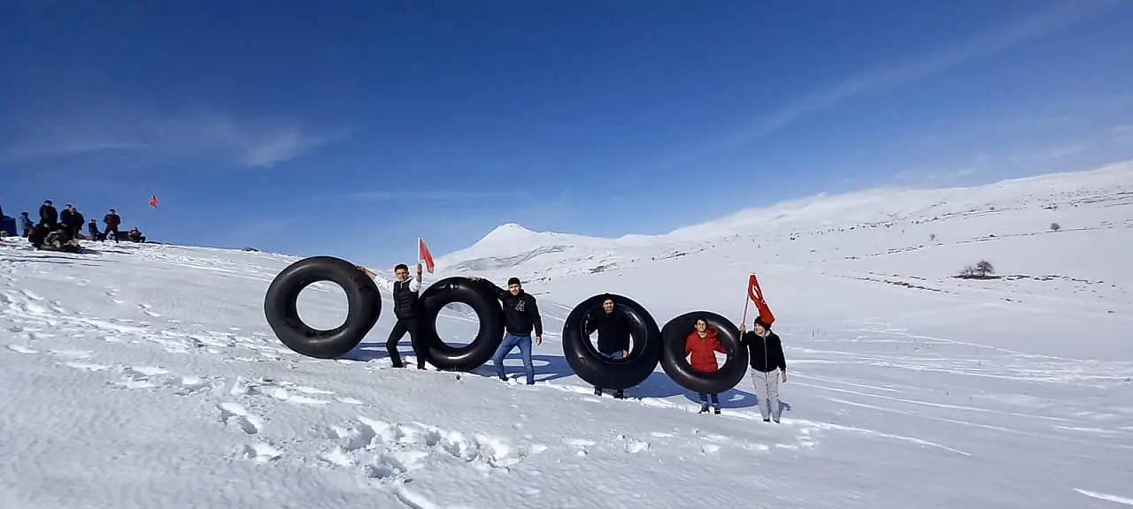 Erciyes'in eteklerinde tehlikeli eğlence! Onlarca kişi bakın ne için buluştu?