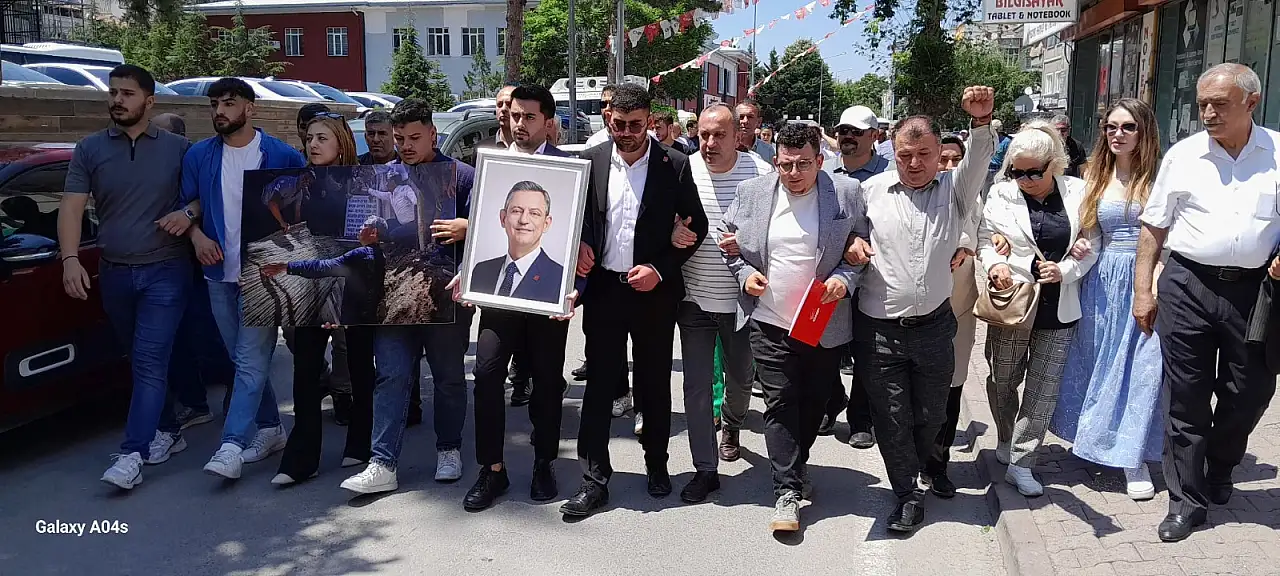 CHP Kayseri il binasında gerginlik!