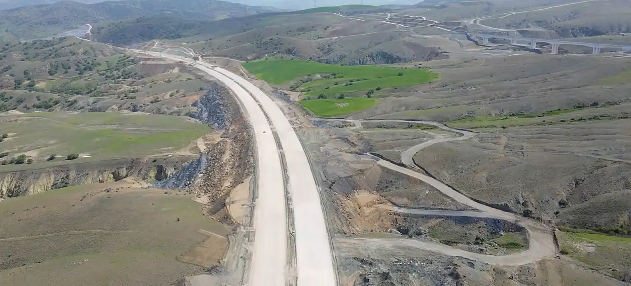 42 ili birbirine bağlayacak olan projeyle Kayseri nefes alacak
