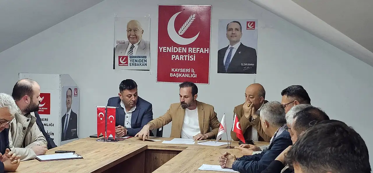 YRP'nin Kayseri yönetimi toplandı: Bir dokunduk, bin ah işittik!