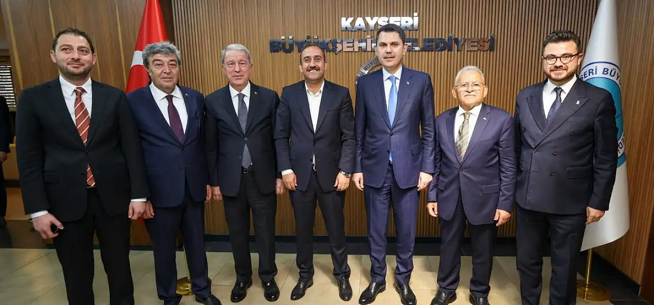Akar'dan Başkan İlmek'e övgü dolu sözler