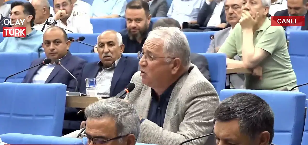 Çalıksoy'dan ballı gönderme: Tek başıma da kalsam konuşmaya devam edeceğim