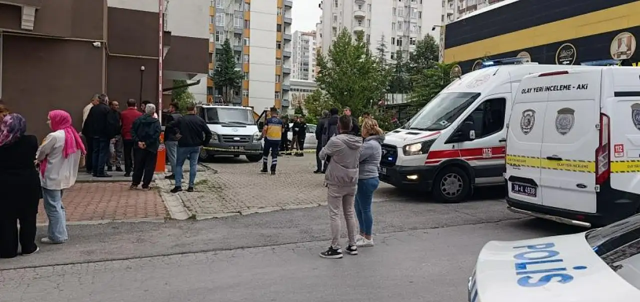 Evini temizlerken 13. kattan düştü