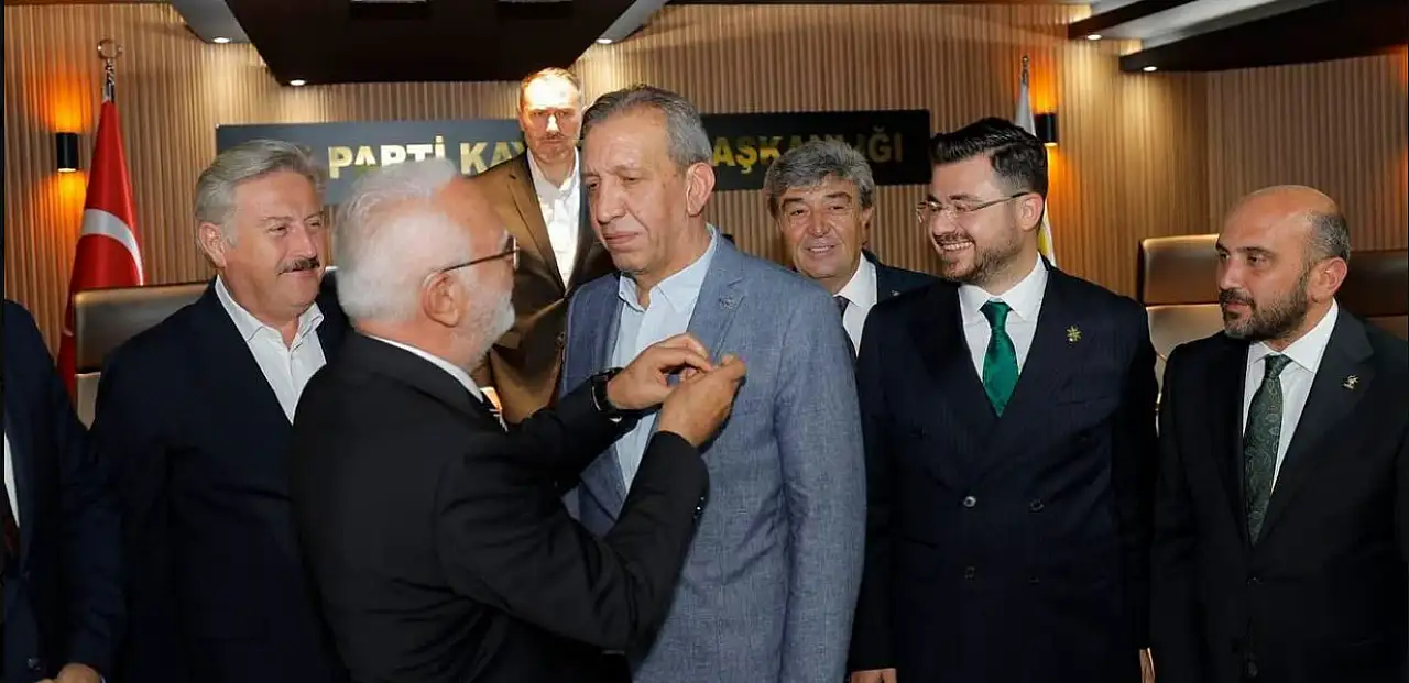 Mustafa Elitaş Kayseri'de teşkilatla buluştu