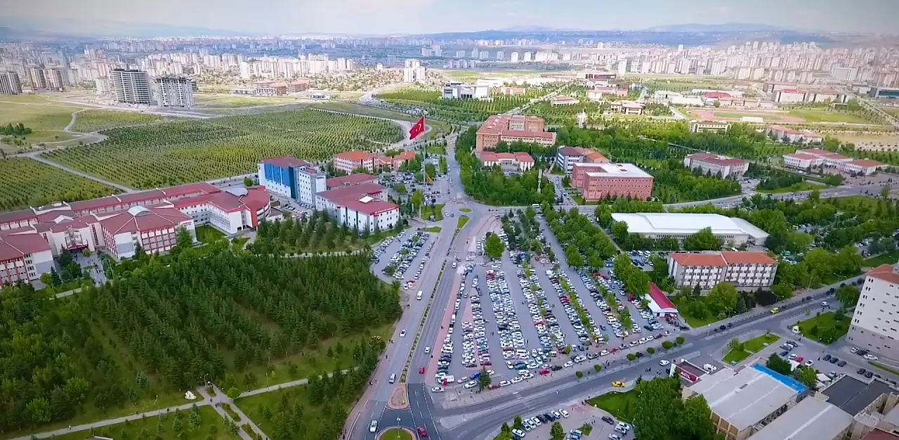 Erciyes Üniversitesi'nde yeni Rektör kim olacak diye merak edilirken mevcut Rektör'den dikkat çeken hamle