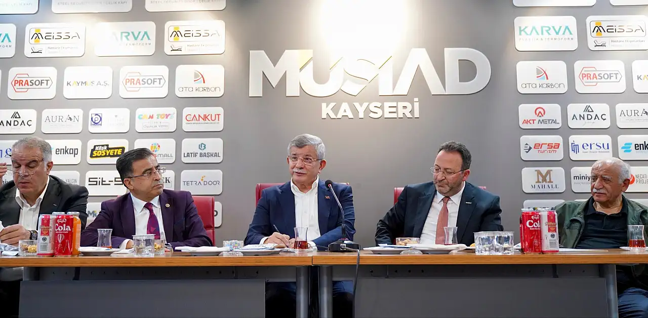 Davutoğlu, Kayseri'de ilk olarak MÜSİAD'ı ziyaret etti! İşte ilk mesajlar