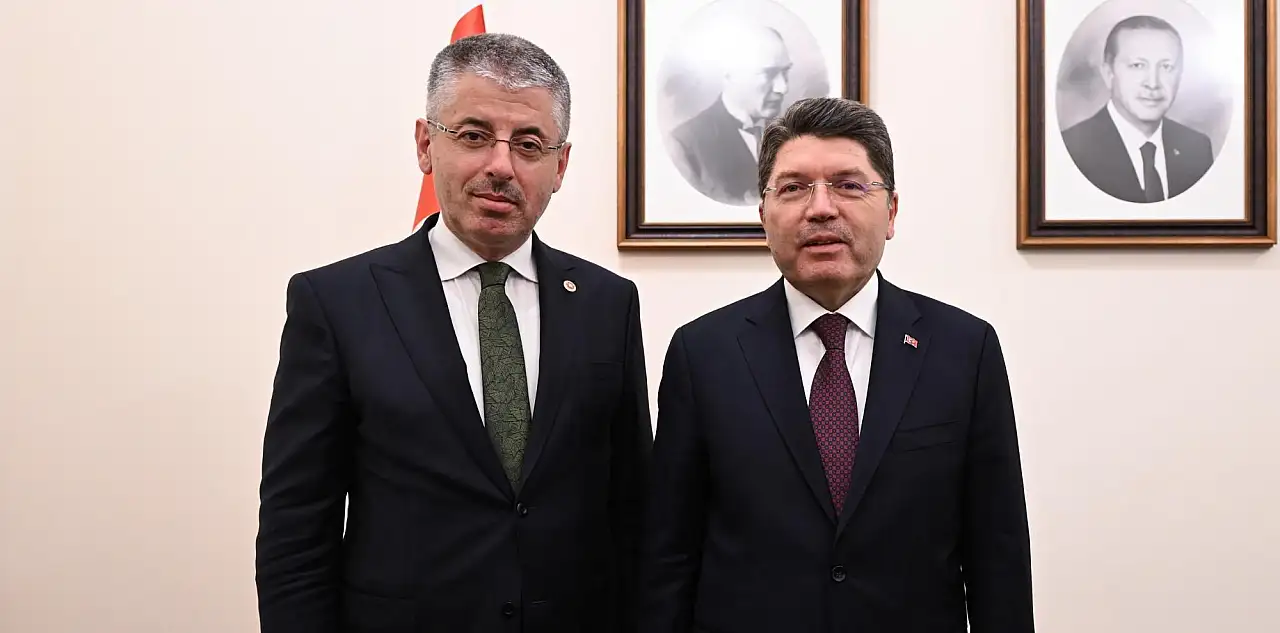 Kayseri'nin yeni adliye binası tanıtıldı! AK Partili Vekil, soluğu Bakanın yanında aldı