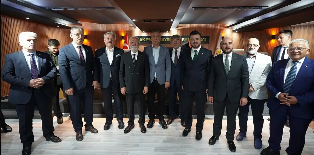 Mustafa Elitaş Kayseri'de teşkilatla buluştu