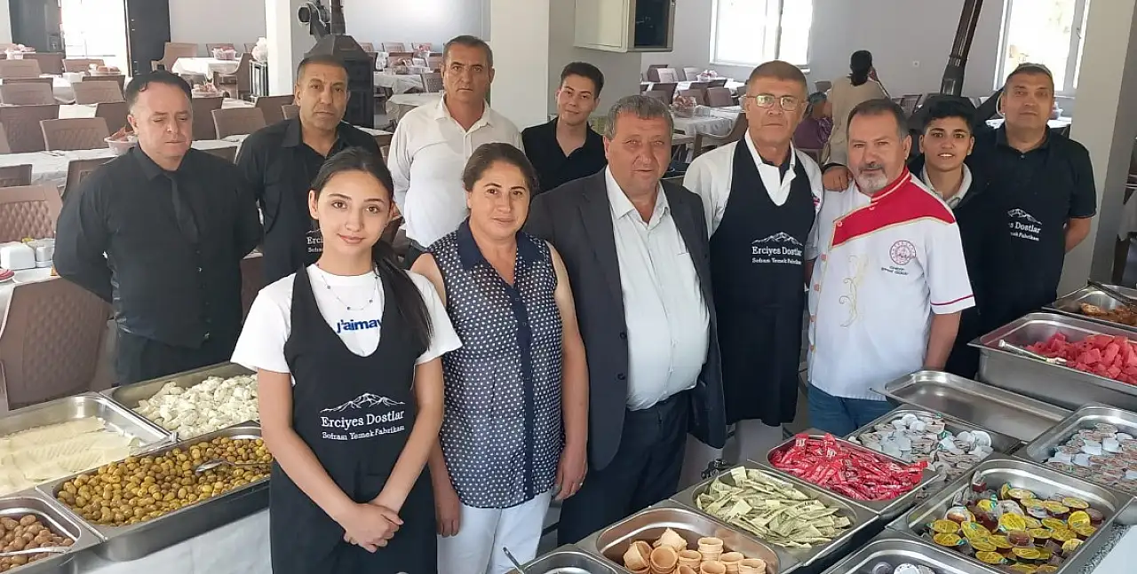 Develi'de herkes bu sofrayı konuşuyor! Tam 300 kişi akın etti...