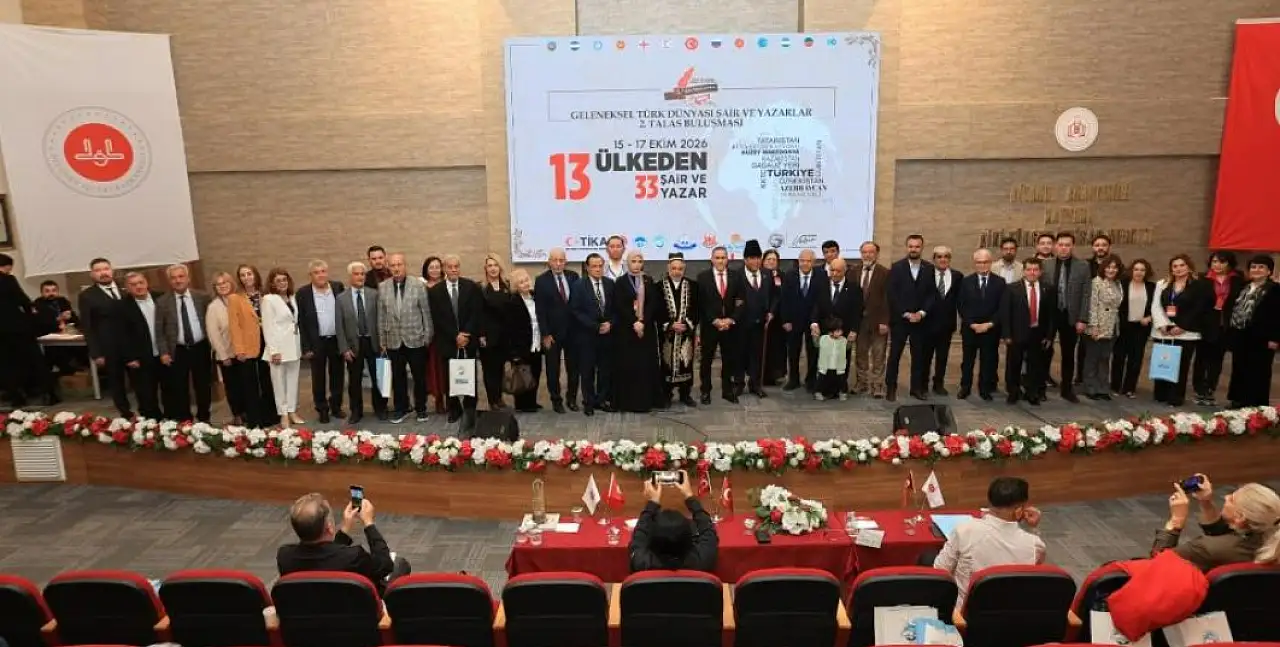 Kayseri'de 13 ülke tek ses oldu! Şiir şöleni yaşandı
