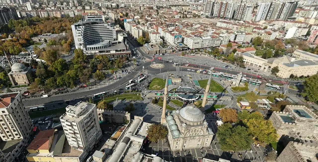 Kayserililer dikkat! Cumhuriyet Meydanı trafiğe kapatılacak