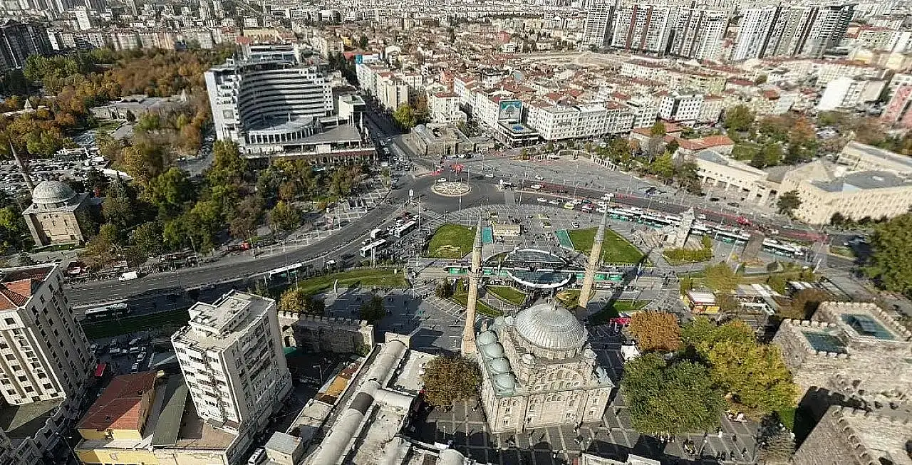 Kayserililer dikkat! Bugün Cumhuriyet Meydanı trafiğe kapalı