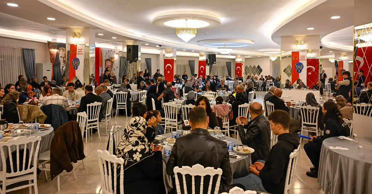 . Kayseri'de şehit aileleriyle buluştu! Verdiği mesaj dikkat çekti