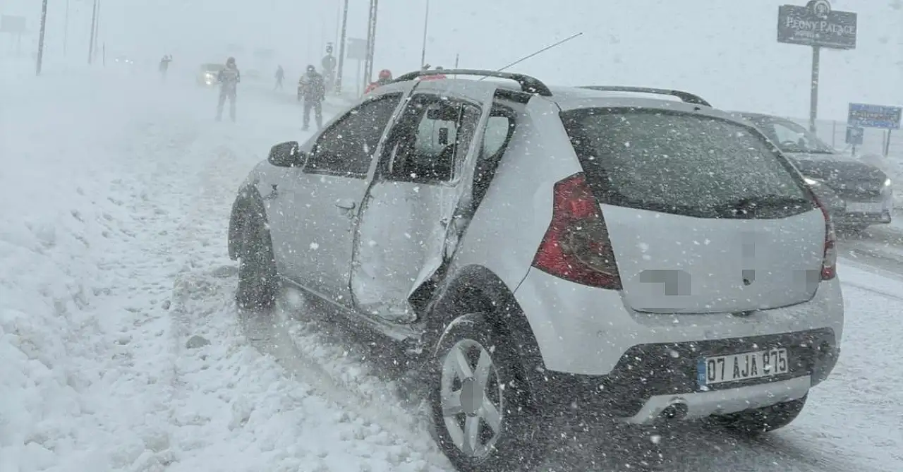 Hacılar'da tipi kabusu: 3 yaralı!