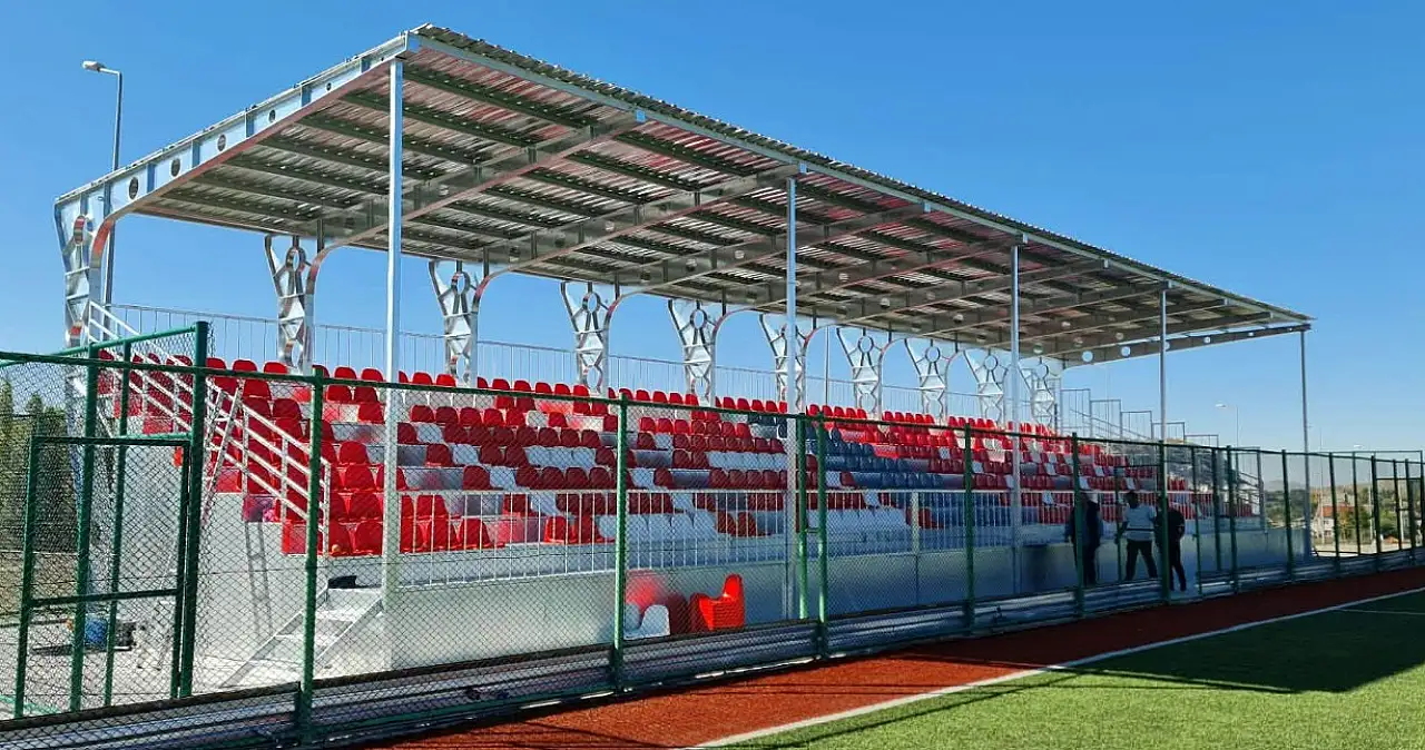 Kayseri'de bir stadyum daha yeni tribününe kavuştu!