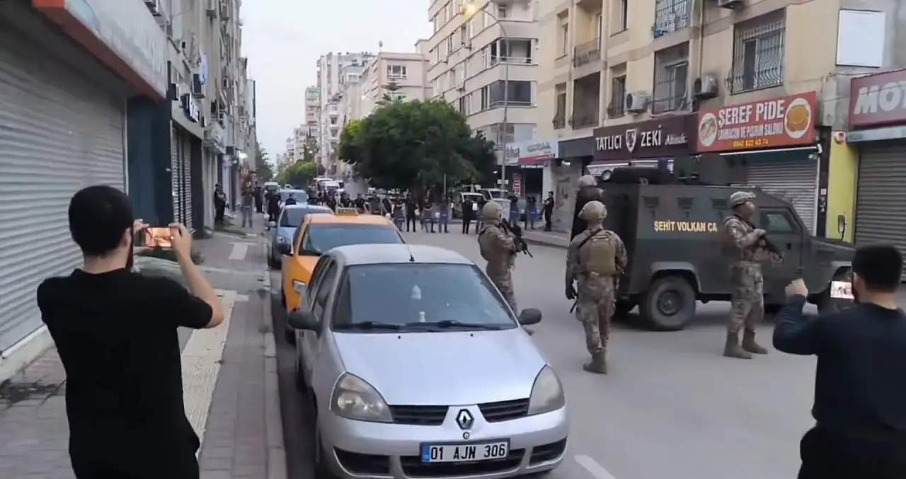 Kuytul gözaltına alındı! Evinde arama yapılıyor! Kayseri'de 'yazıklar olsun' paylaşımı