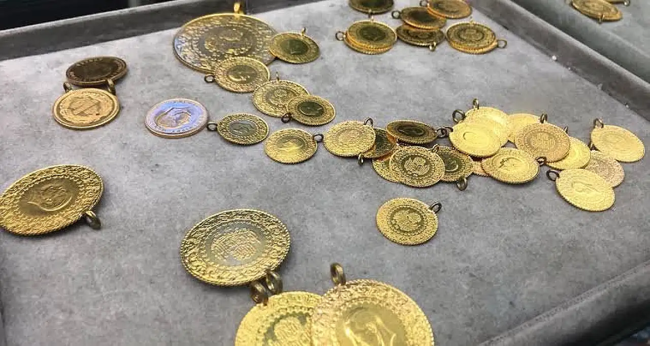 Haftanın son gününde altın hareketlendi! Gram ve çeyrek kaç TL oldu?