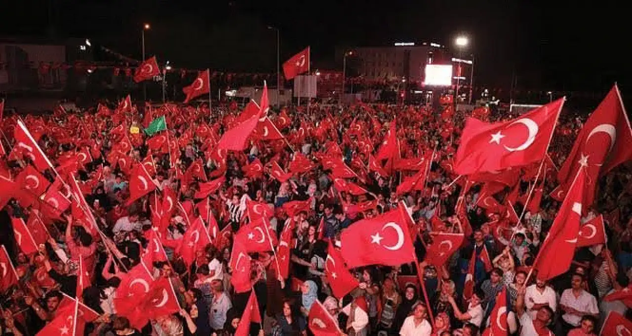 AK Parti Gençlik Kolları'ndan 12 Eylül mesajı