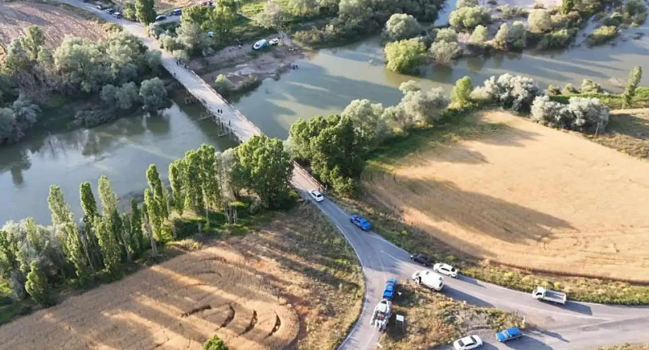 Kızılırmak'ta zamanla yarış: Baba için arama çalışmaları devam ediyor