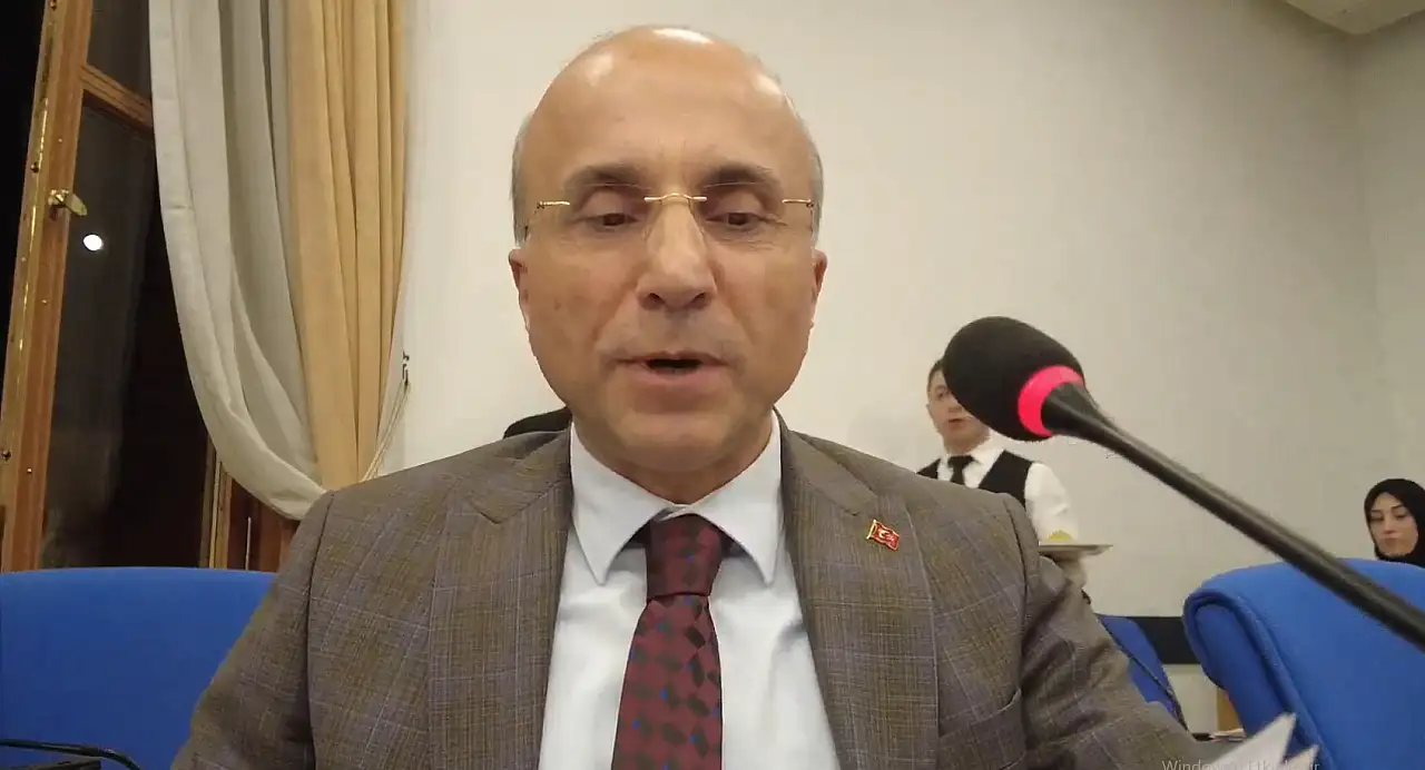 Aşkın Genç bedelli askerlik hakkında konuştu: 14 ay 26 gün çalışmak zorunda!