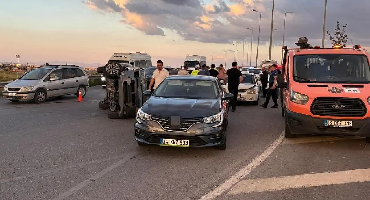 Kayseri'de zincirleme trafik kazası: 4 yaralı