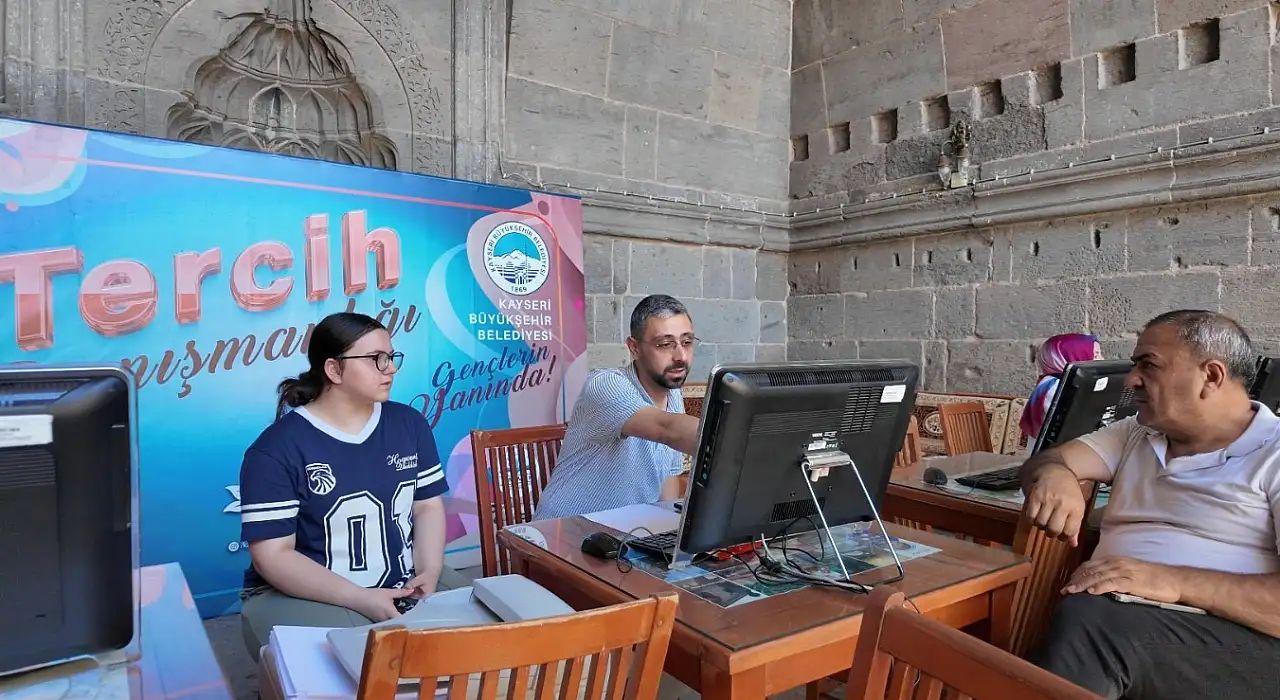 Büyükşehir'den LGS öğrencilerine ücretsiz danışmanlık