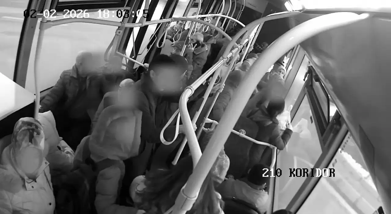 Kayseri'de halk otobüsünde korku dolu anlar: İşte o görüntüler ortaya çıktı