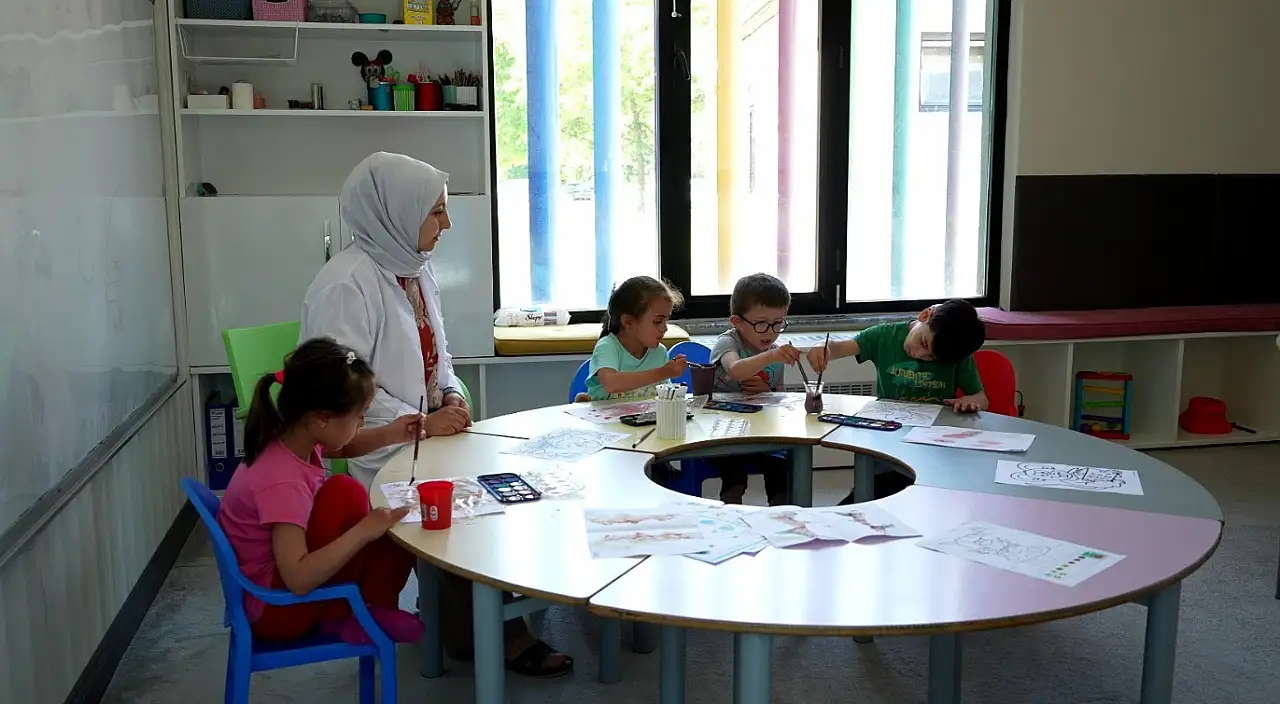 Kayseri'de özel çocuklara ve ailelerine güvenli destek