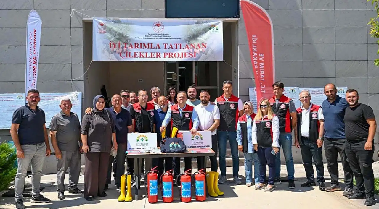 İklim değişikliğine karşı Kayseri Çileği: Üreticiler eğitime aldı, ekipmanını kaptı!
