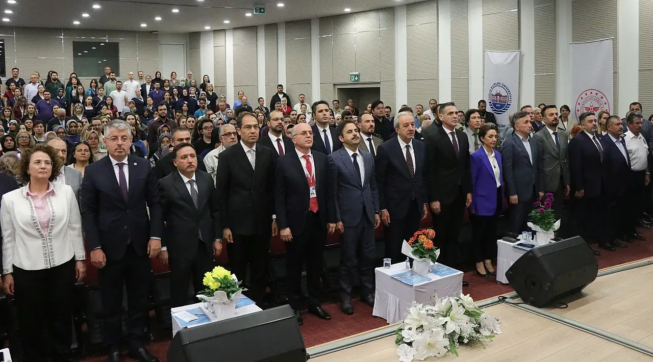 Katılım belgelerini Vali Çiçek verdi