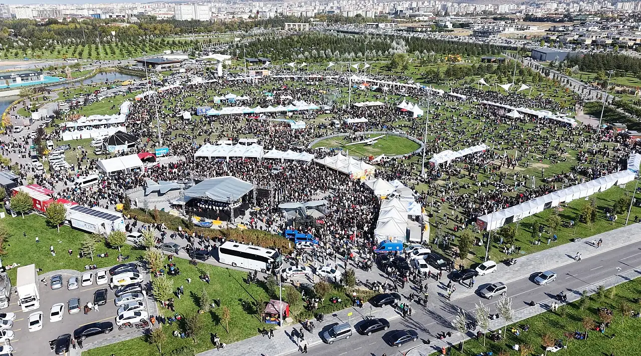 TÜBİTAK'tan Kayseri'ye Türkiye birinciliği! BİLİMFEST ödüllendirildi