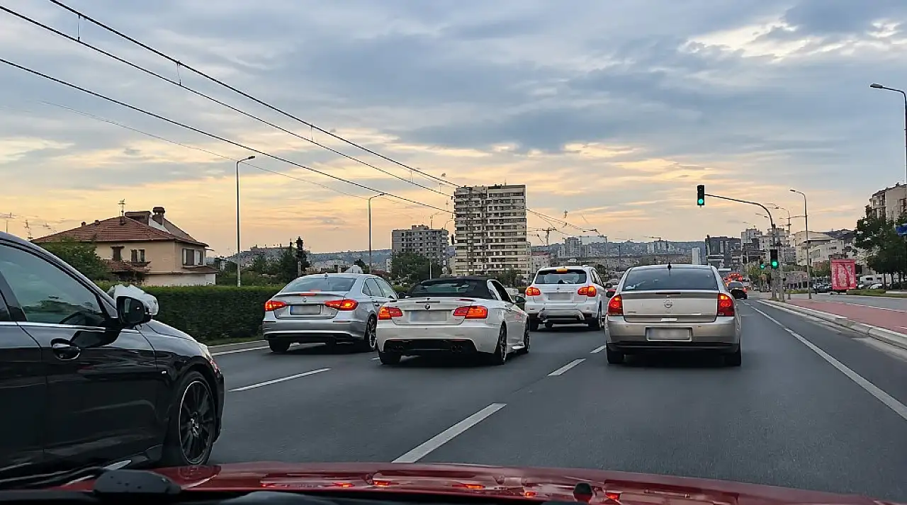 Kayseri'den düğün konvoyu tepkisi! Tüm şeritleri kapladı